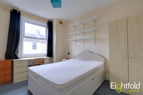 3 bedroom flat to rent, Caledonian Road, Brighton