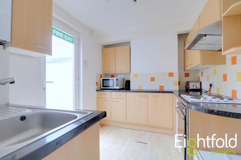 4 bedroom end of terrace house to rent, Southover Street, Brighton