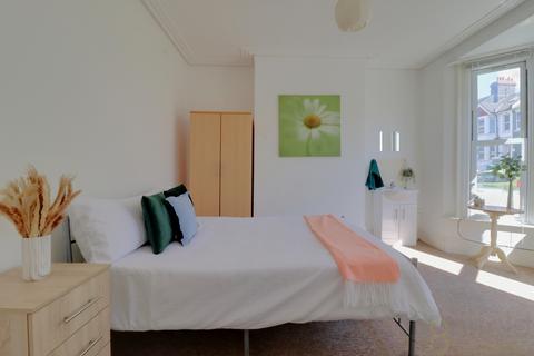 5 bedroom terraced house to rent, Hollingbury Road, Brighton