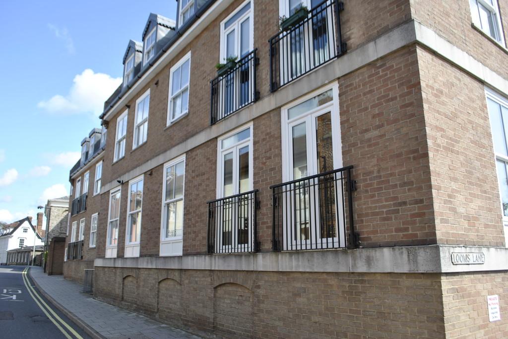 Garland Street, Bury St. Edmunds 2 bed apartment £1,300 pcm (£300 pw)