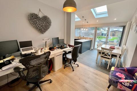 28 Bramley Croft, Shirley, Solihull, B90 3EJ