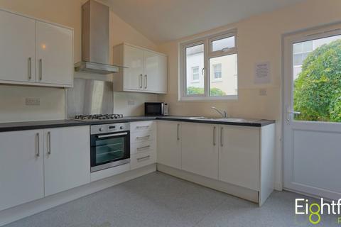 5 bedroom terraced house to rent, Washington Street, Brighton