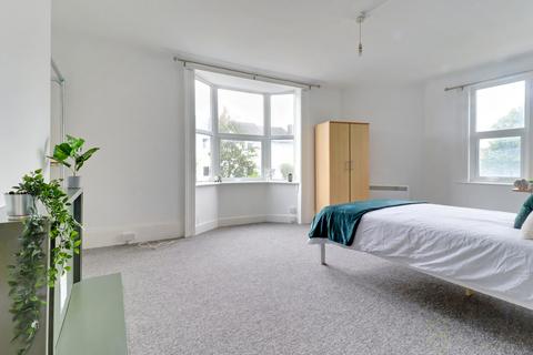 5 bedroom maisonette to rent, Islingword Road, Brighton