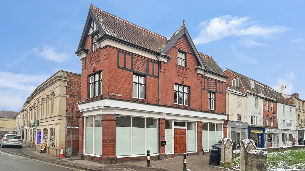 Church Walk, Trowbridge 3 bed semidetached house to rent £1,350 pcm