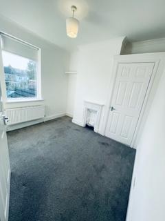 2 bedroom terraced house to rent, Herbert Road, Bromley