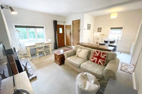 2 bedroom semi-detached house for sale - Demage Lane, Lea By Backford, Chester, CH1