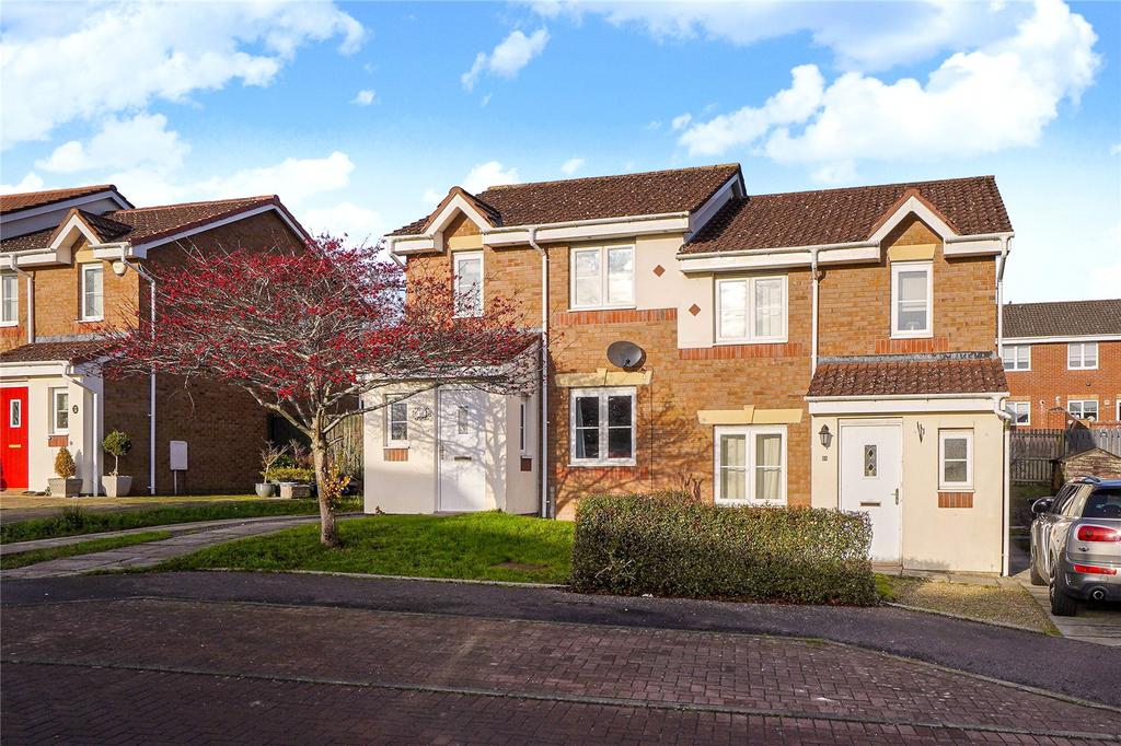 18 Poplar Way, Motherwell, ML1 3 bed semidetached house £150,000