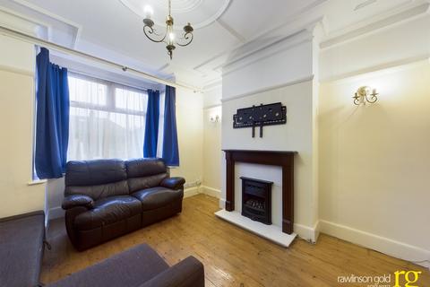 4 bedroom semi-detached house to rent, Eastcote Lane, South Harrow
