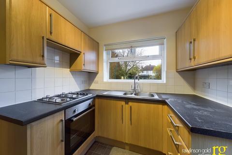 4 bedroom semi-detached house to rent, Eastcote Lane, South Harrow