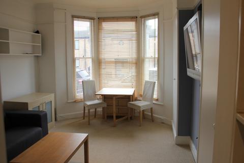 2 bedroom apartment for sale - 31 Sulgrave Road