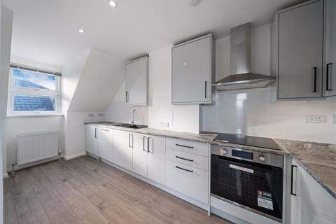 2 bedroom flat to rent - Priory Road, South Hampstead, London
