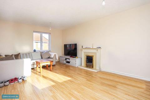 2 bedroom flat for sale - Lords Way, Bridgwater