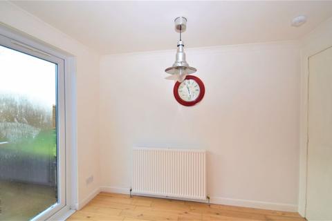 3 bedroom semi-detached house to rent - Kingshill Avenue, Glasgow