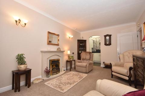 1 bedroom apartment for sale - Bowland Court, CLITHEROE, BB7 1AS