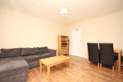 2 bedroom flat to rent - Lordship Road, Stoke Newington, London, N16 0PR