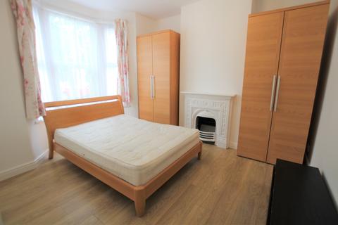 4 bedroom house to rent - Belgrave Road, Walthamstow, E17