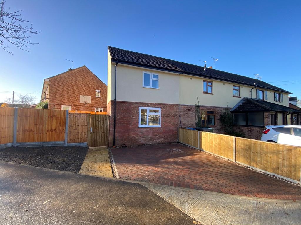 Austins Mead, Bovingdon, HP3 1 bed end of terrace house for sale £265,000