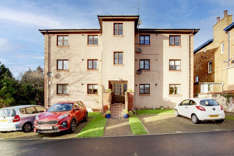 Hamilton Road, Motherwell 3 bed flat £148,000
