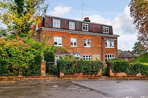 2 bedroom flat for sale, Kingscote, Tree Lane, Plaxtol, Kent