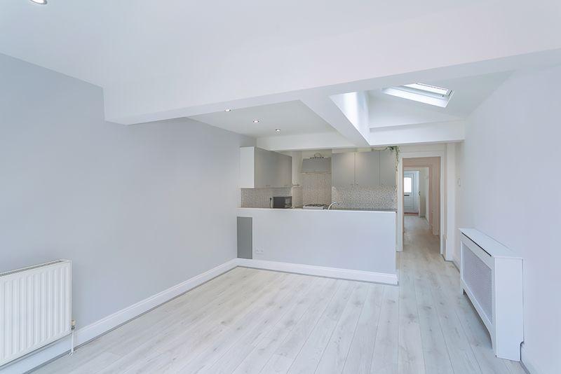 Kitchen/Lounge