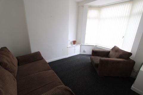 2 bedroom terraced house to rent - Molyneux Road, Liverpool