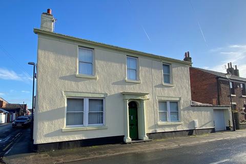 3 bedroom end of terrace house for sale - Bannister Street, Lytham , FY8