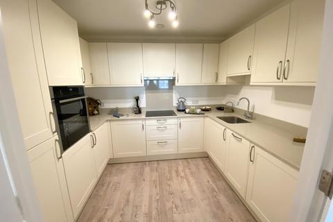 1 bedroom apartment for sale - 2-4 Sandbanks Road, Poole Park, Poole, BH14