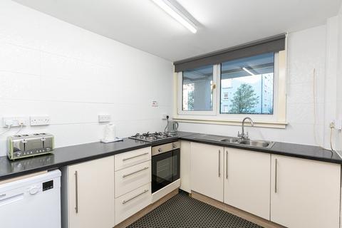 9/7 Viewcraig Street, Edinburgh, EH8 9UG