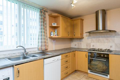 11/2 Calder Gardens, Edinburgh, EH11 4JB
