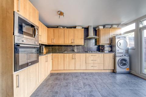 3 bedroom townhouse for sale - Shropshire Close, Mitcham, CR4