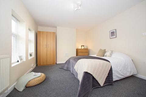 2 bedroom apartment to rent - Laurier Road, London, NW5
