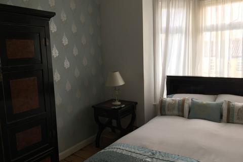 5 bedroom house share to rent - Magdalen Road - UF