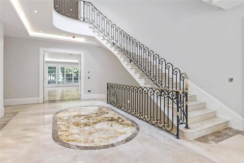 10 Coombe Ridings, Kingston Upon Thames, KT2 7JT