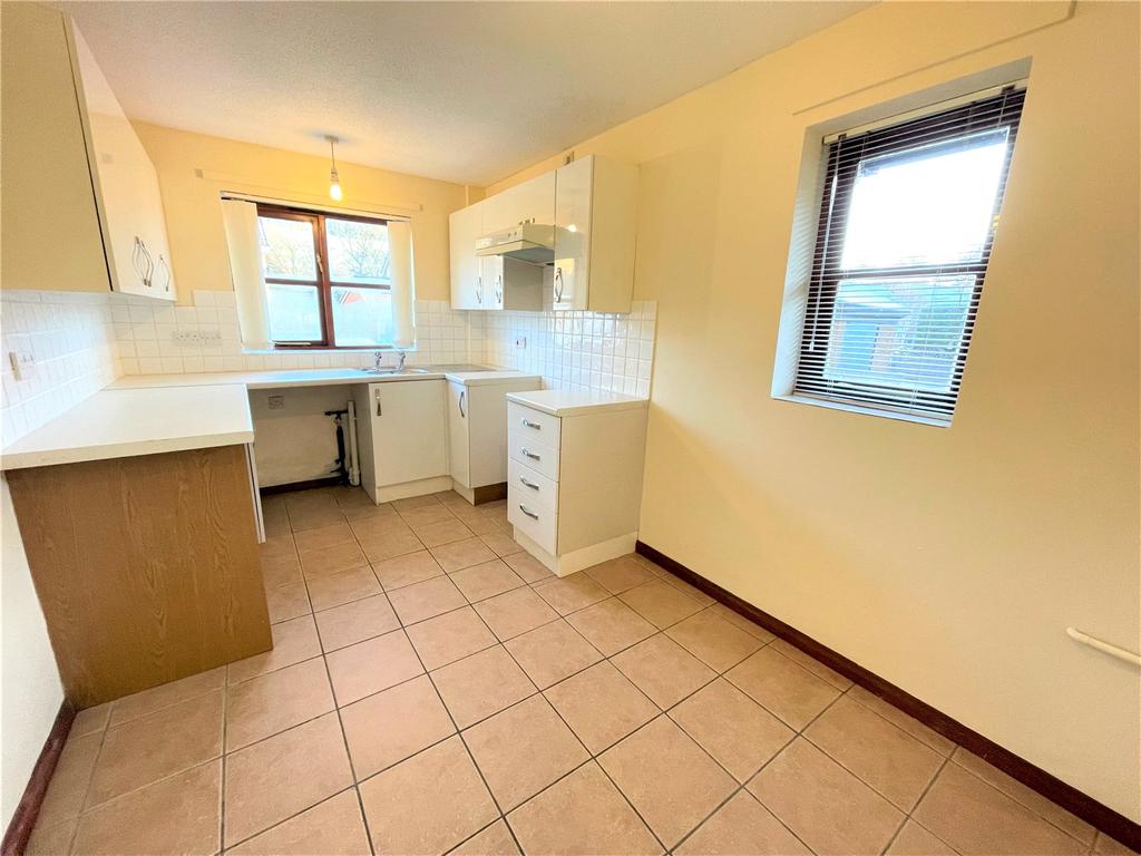 Holly Court, Barnfields, Newtown, Powys, SY16 2 bed end of terrace