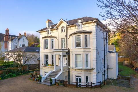 1 bedroom flat for sale - Hatherlow House, 7 Raglan Road, Reigate, Surrey, RH2