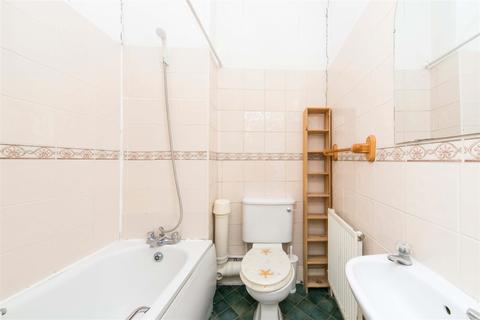 1 bedroom in a house share to rent - Caledonian Road, N1