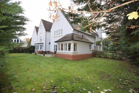 2 bedroom flat for sale - Westbourne Place, Farnham