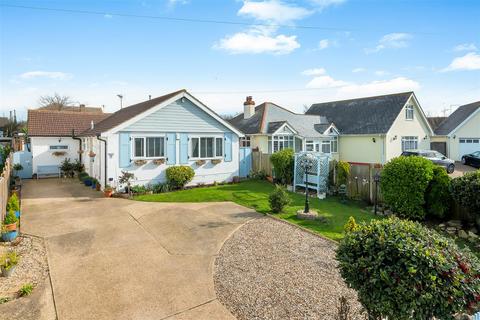 3 bedroom detached bungalow for sale - Florence Avenue, Whitstable