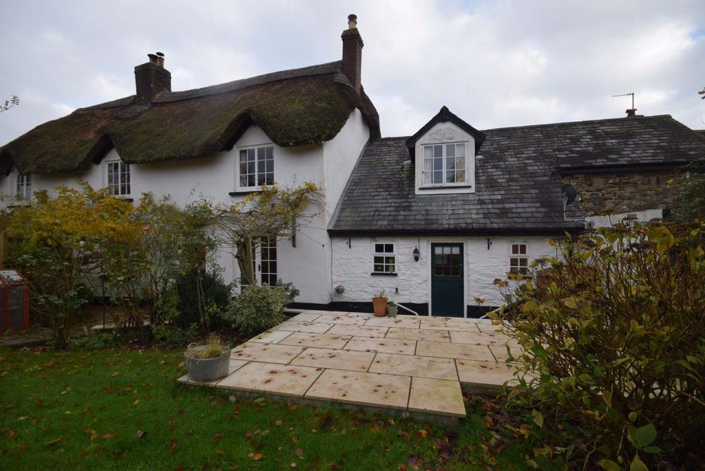 Thornes Cottages, Dolton, Devon 4 bed detached house £1,300 pcm (£300 pw)
