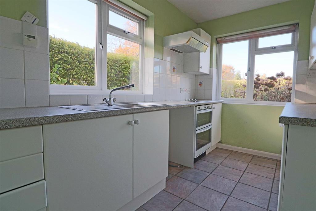 London Road South, Merstham 2 bed for sale £299,500