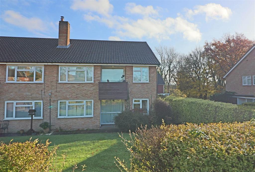 London Road South, Merstham 2 bed £299,500