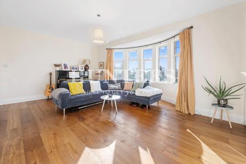 4 bedroom flat for sale - Cholmley Gardens, London, NW6
