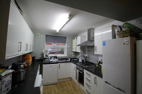 5 bedroom semi-detached house to rent - 180 Rolleston Drive Lenton Nottingham