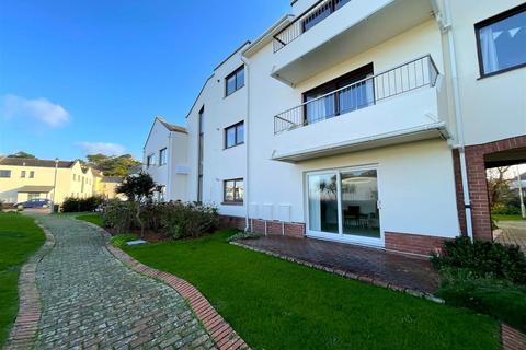 2 bedroom apartment for sale, Chandlers Court, Instow