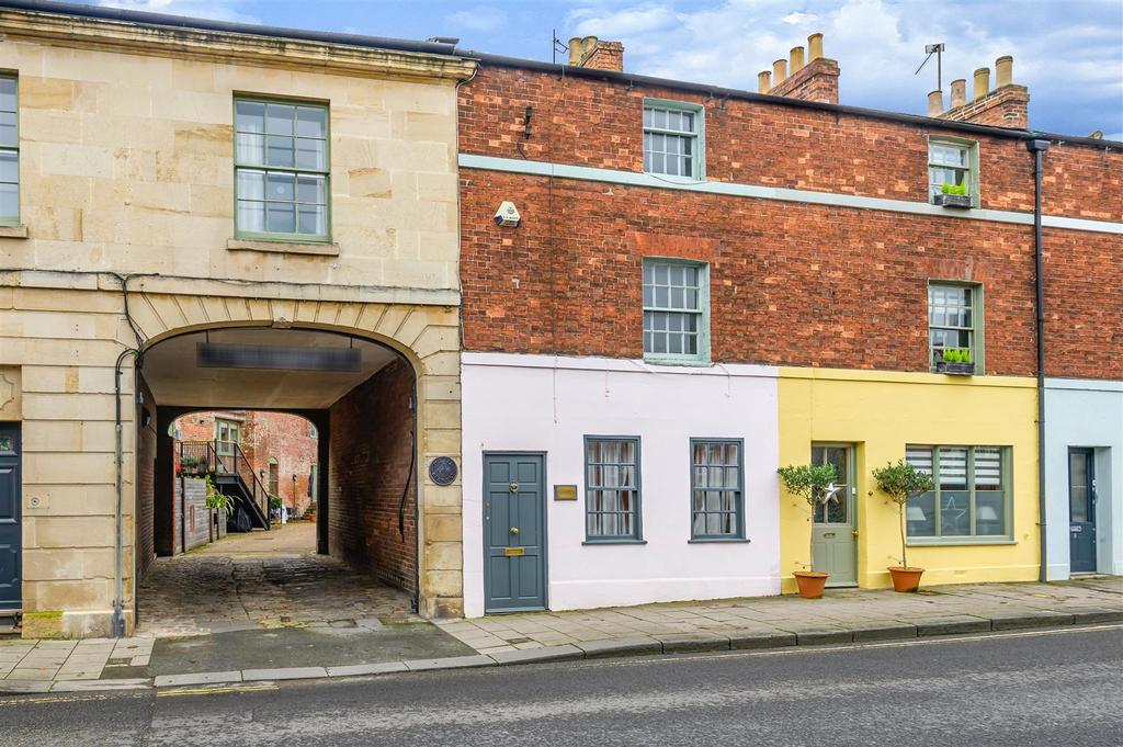 Northgate Street, Devizes 3 bed end of terrace house for sale £250,000