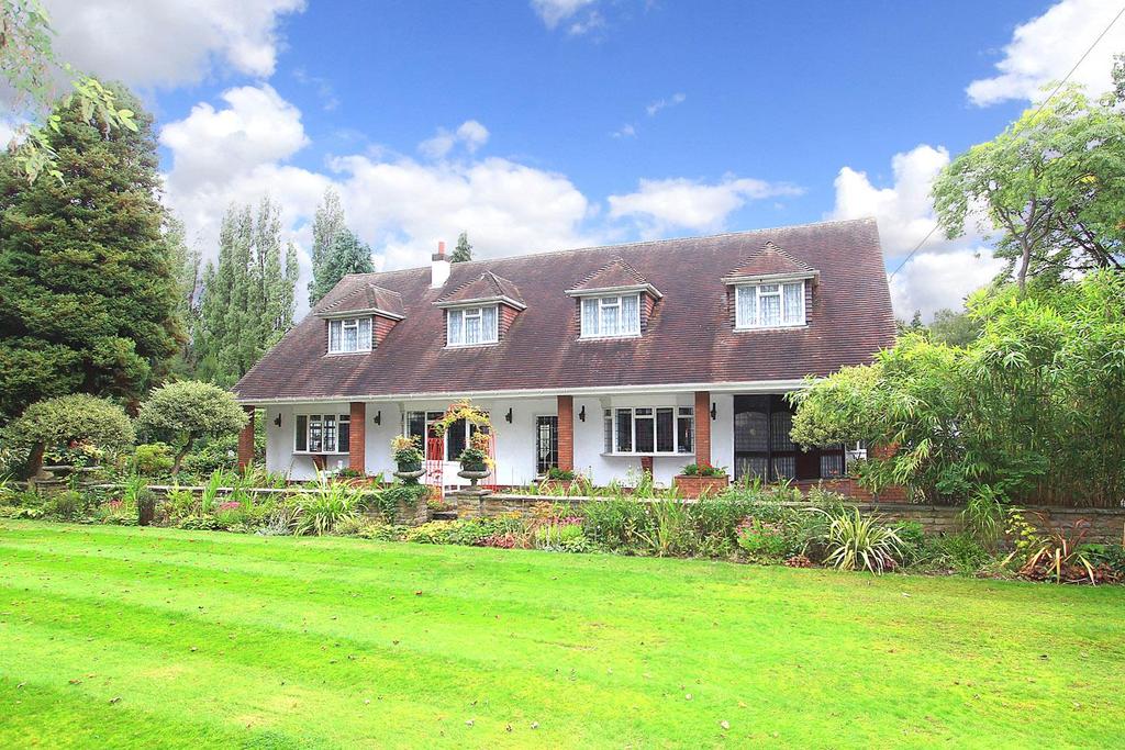ESSINGTON, Willowbrook House, Sneyd Lane 6 bed detached house £2,800