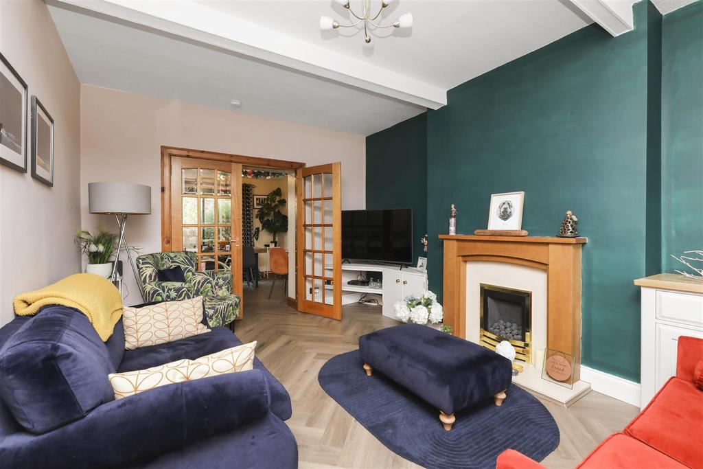 8 Malcolm Street, Dunfermline, KY11 4QF 3 bed semidetached house £