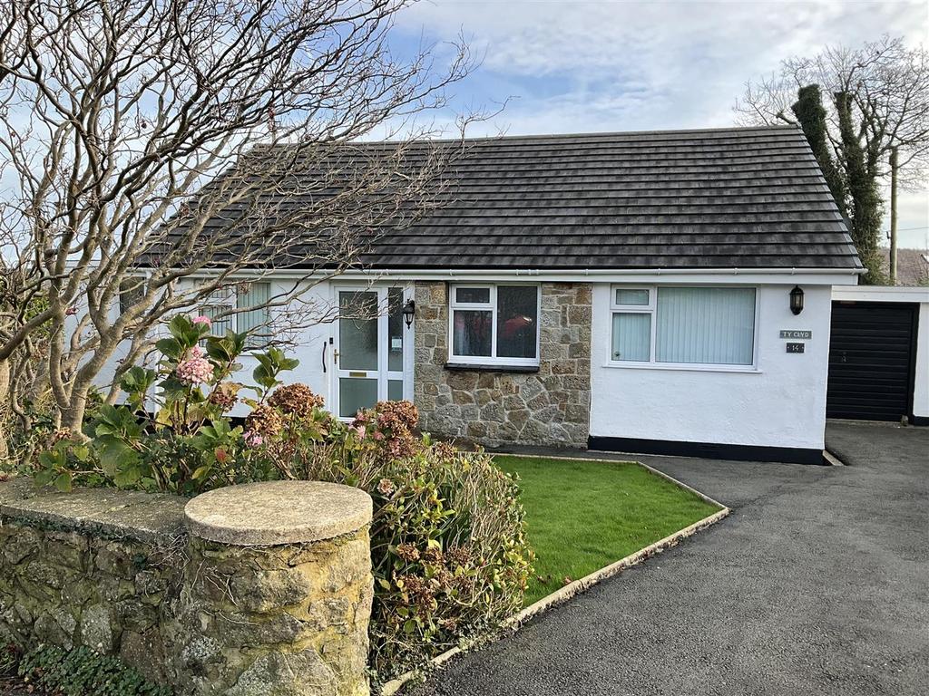 Breeze Hill, Benllech, TynYGongl 2 bed bungalow for sale £265,000