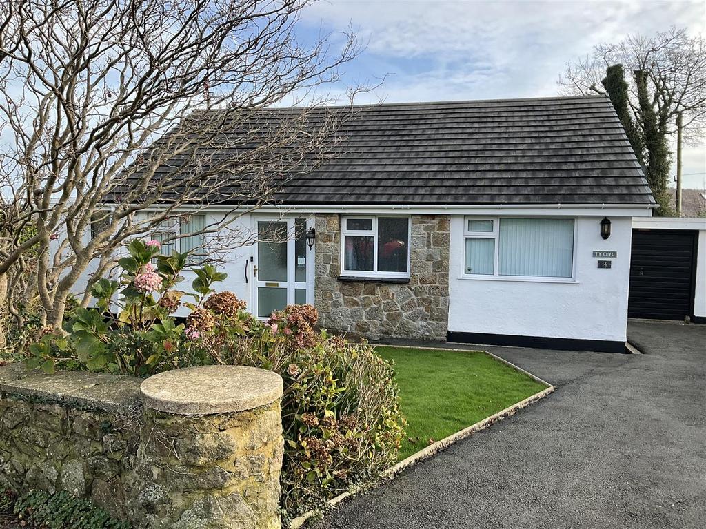 Breeze Hill, Benllech, TynYGongl 2 bed bungalow for sale £195,000