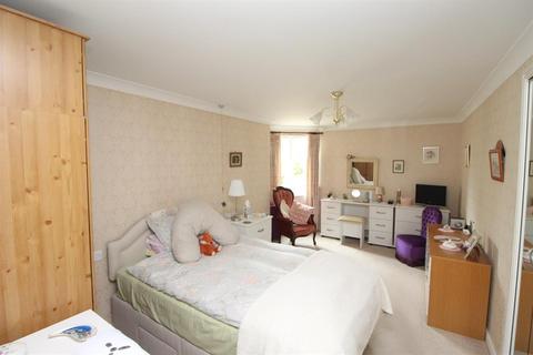 1 bedroom flat for sale - , Lymington Road, Highcliffe, BH23 5HD